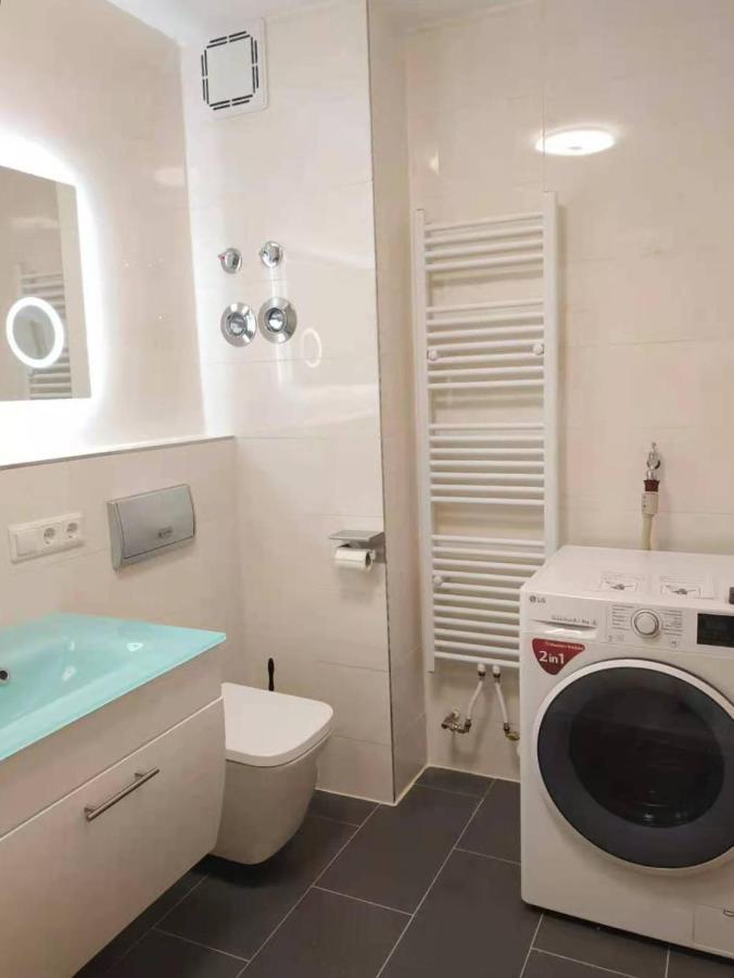 Grosse Wohnung Fuer Gruppe Nuremberga Exterior foto